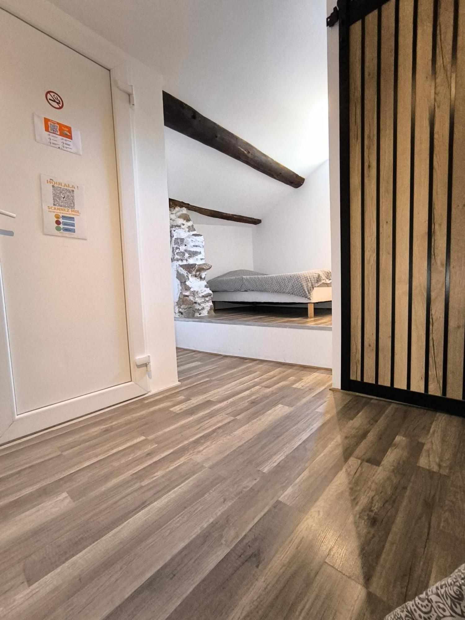 Houlala - Relais D'Etape - Chambres D'Hotes Pont-Eveque Szoba fotó